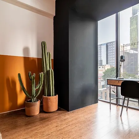 Casa Magenta By Kukun Appartement