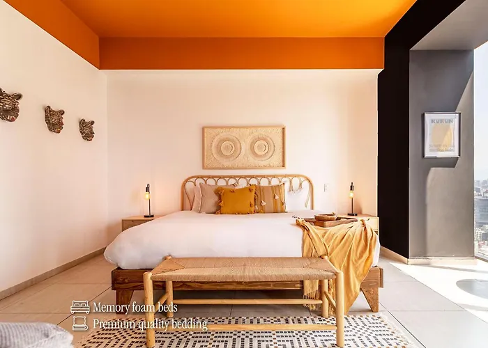 Casa Magenta By Kukun Aparthotel